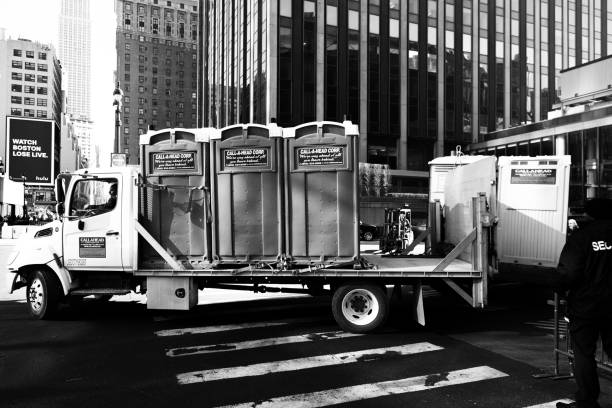 Portable Toilet Options We Offer in La Monte, MO