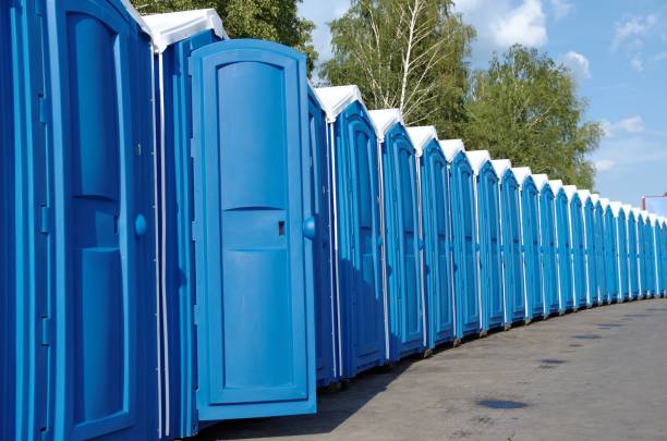 Portable Toilet Options We Offer in La Monte, MO